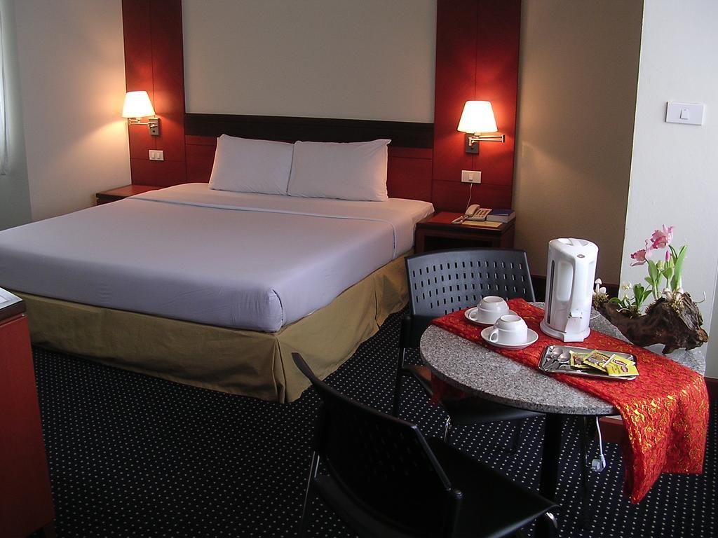 Hatyai Golden Crown Hotel Hat Yai Esterno foto