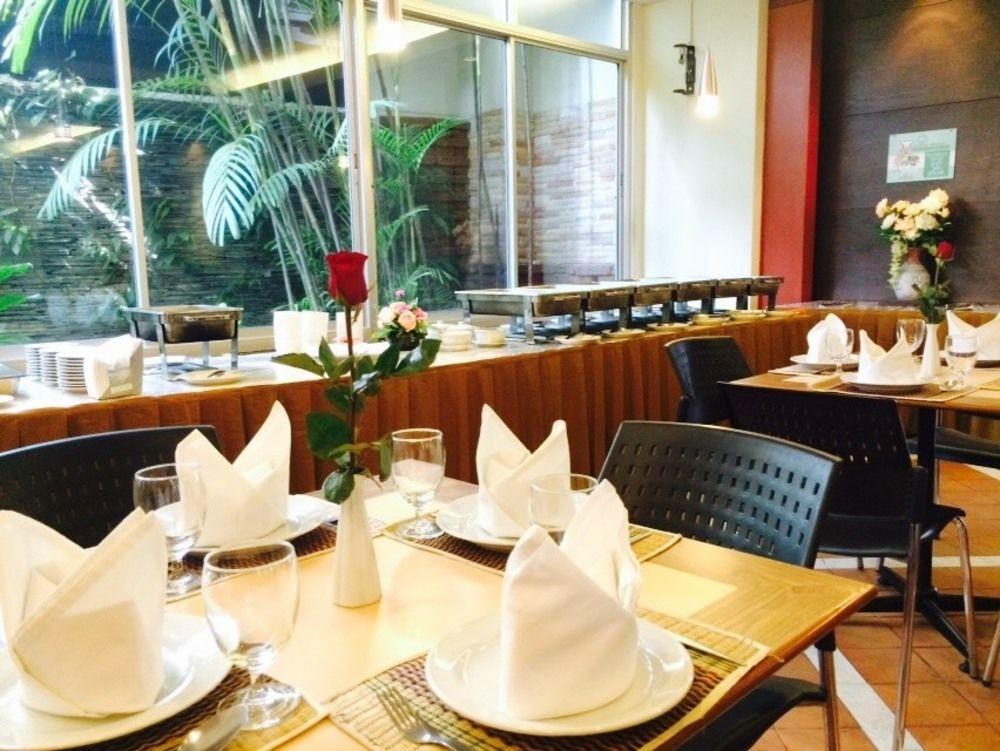 Hatyai Golden Crown Hotel Hat Yai Esterno foto